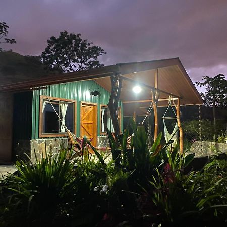ホテル Chorotega Cabina Monteverde エクステリア 写真